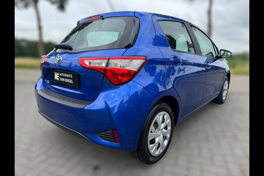 Toyota Yaris 1.5 VVT-i Aspiration DEALER ONDERHOUDEN / NL AUTO / CAMERA / NAVIGATIE / BLUETOOTH / VOLLE TANK