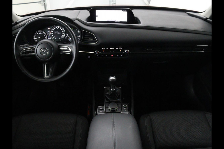 Mazda CX-30 2.0 SkyActive-G Comfort | 18.300km NAP | Trekhaak | Stoel & stuurverwarming | Head-Up | Adaptive cruise | Carplay | Keyless | Full LED