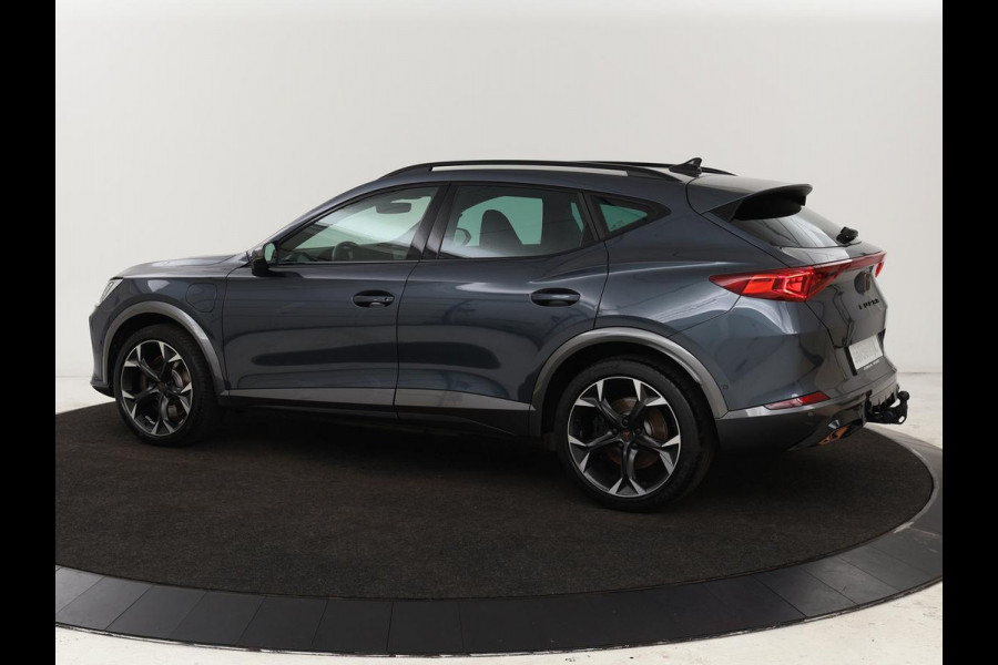 CUPRA Formentor 1.4 e-Hybrid VZ | 245pk | Trekhaak | Stoel & stuurverwarming | Camera | Adaptive cruise | Sfeerverlichting | Keyless | Full LED | PHEV