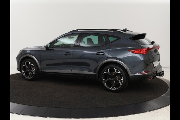 CUPRA Formentor 1.4 e-Hybrid VZ | 245pk | Trekhaak | Stoel & stuurverwarming | Camera | Adaptive cruise | Sfeerverlichting | Keyless | Full LED | PHEV