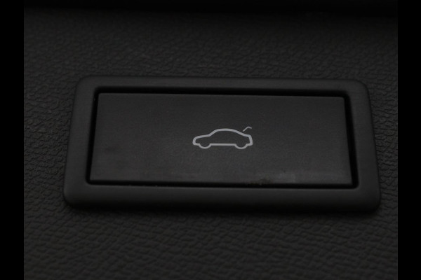CUPRA Formentor 1.4 e-Hybrid VZ | 245pk | Trekhaak | Stoel & stuurverwarming | Camera | Adaptive cruise | Sfeerverlichting | Keyless | Full LED | PHEV