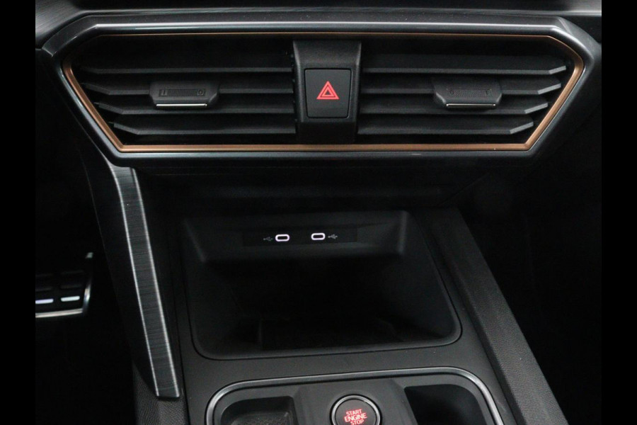CUPRA Formentor 1.4 e-Hybrid VZ | 245pk | Trekhaak | Stoel & stuurverwarming | Camera | Adaptive cruise | Sfeerverlichting | Keyless | Full LED | PHEV