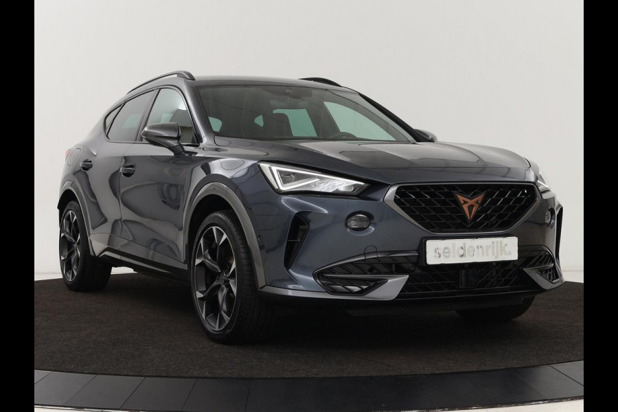CUPRA Formentor 1.4 e-Hybrid VZ | 245pk | Trekhaak | Stoel & stuurverwarming | Camera | Adaptive cruise | Sfeerverlichting | Keyless | Full LED | PHEV