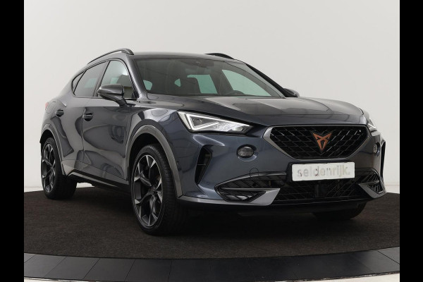 CUPRA Formentor 1.4 e-Hybrid VZ | 245pk | Trekhaak | Stoel & stuurverwarming | Camera | Adaptive cruise | Sfeerverlichting | Keyless | Full LED | PHEV