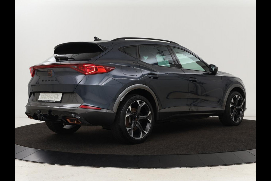CUPRA Formentor 1.4 e-Hybrid VZ | 245pk | Trekhaak | Stoel & stuurverwarming | Camera | Adaptive cruise | Sfeerverlichting | Keyless | Full LED | PHEV