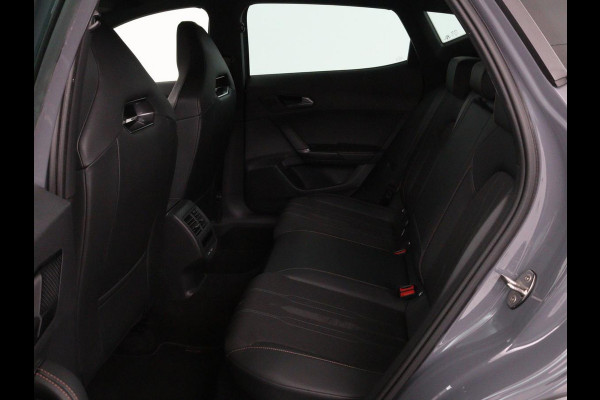 CUPRA Formentor 1.4 e-Hybrid VZ | 245pk | Stoel & stuurverwarming | Carplay | Camera | Adaptive cruise | Navigatie | Sfeerverlichting | Keyless | Full LED | PHEV