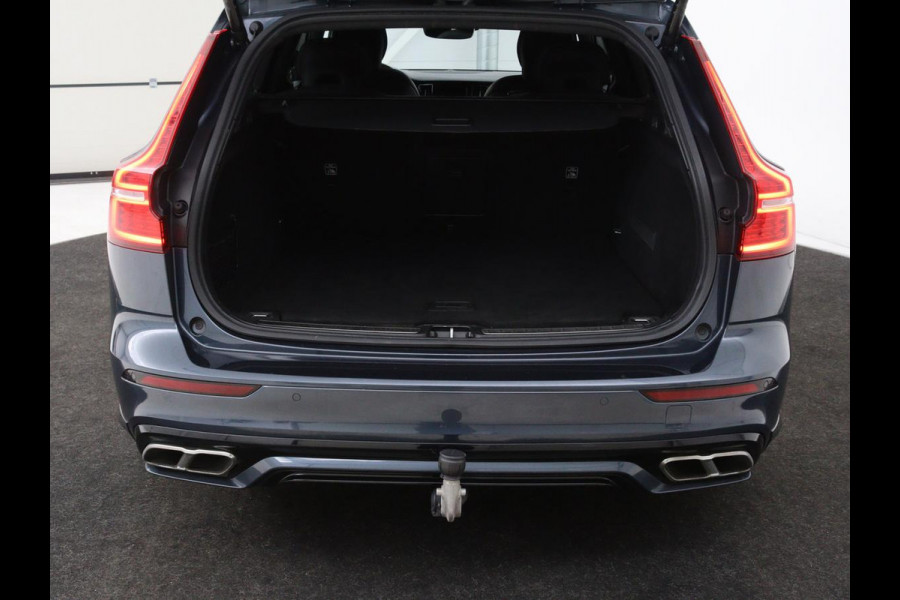 Volvo V60 2.0 T4 R Design | Stoelverwarming | Trekhaak | Carplay | Camera | Adaptive cruise | Navigatie | Full LED | 19'' lichtmetalen velgen | Memory