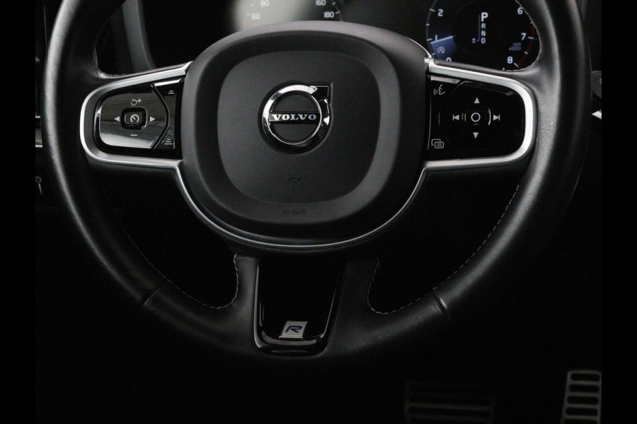 Volvo V60 2.0 T4 R Design | Stoelverwarming | Trekhaak | Carplay | Camera | Adaptive cruise | Navigatie | Full LED | 19'' lichtmetalen velgen | Memory