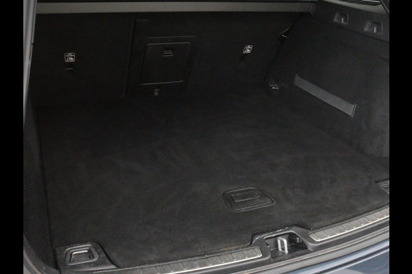 Volvo V60 2.0 T4 R Design | Stoelverwarming | Trekhaak | Carplay | Camera | Adaptive cruise | Navigatie | Full LED | 19'' lichtmetalen velgen | Memory