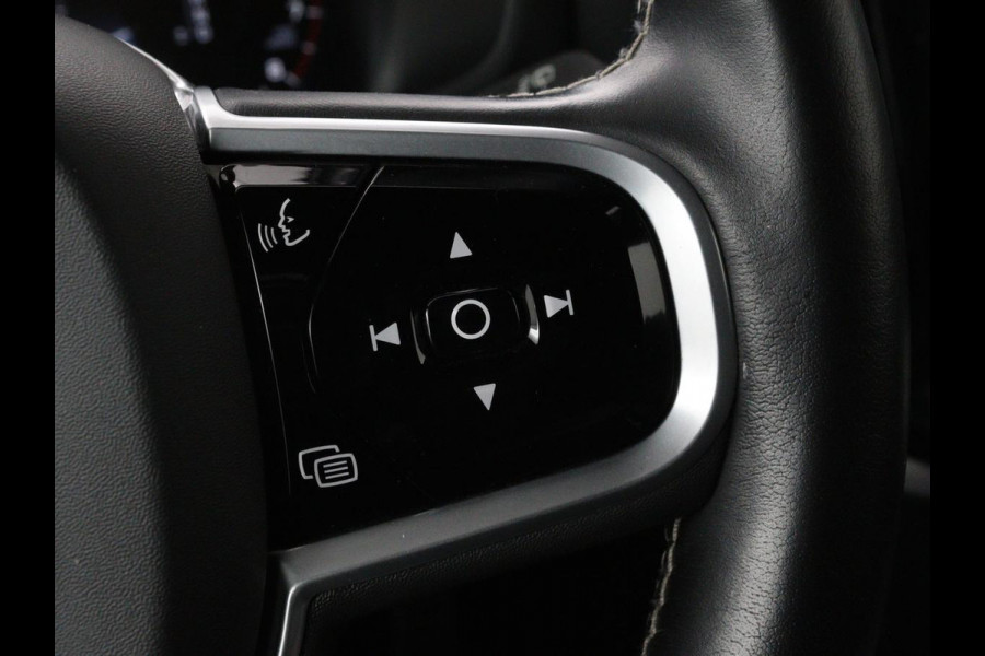 Volvo V60 2.0 T4 R Design | Stoelverwarming | Trekhaak | Carplay | Camera | Adaptive cruise | Navigatie | Full LED | 19'' lichtmetalen velgen | Memory