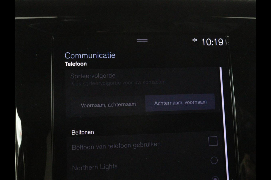 Volvo V60 2.0 T4 R Design | Stoelverwarming | Trekhaak | Carplay | Camera | Adaptive cruise | Navigatie | Full LED | 19'' lichtmetalen velgen | Memory