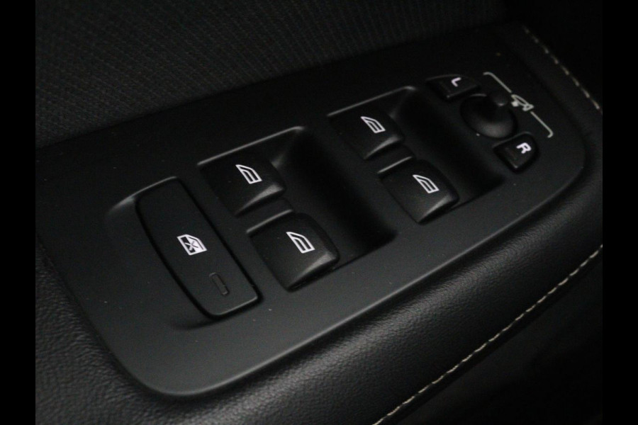 Volvo V60 2.0 T4 R Design | Stoelverwarming | Trekhaak | Carplay | Camera | Adaptive cruise | Navigatie | Full LED | 19'' lichtmetalen velgen | Memory