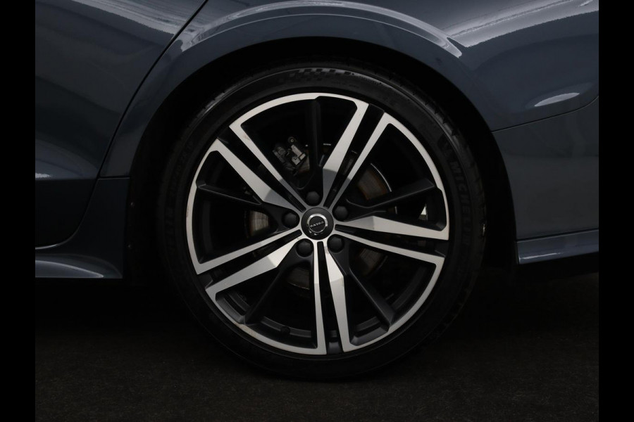 Volvo V60 2.0 T4 R Design | Stoelverwarming | Trekhaak | Carplay | Camera | Adaptive cruise | Navigatie | Full LED | 19'' lichtmetalen velgen | Memory