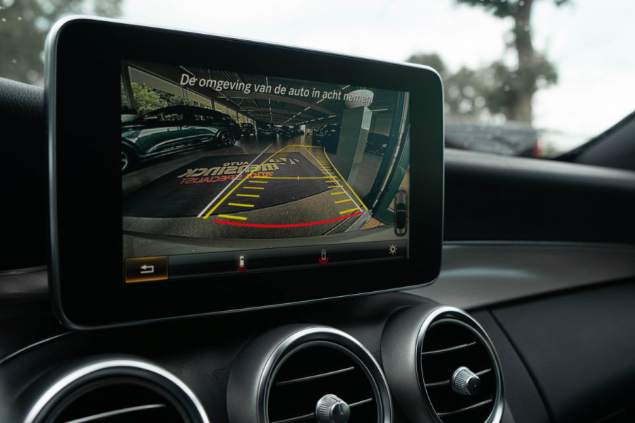 Mercedes-Benz C-Klasse Cabrio 200 Edition 1 / AMG/ Nekverwarming/ Adaptive Cruise Control/ 135kW (184PK)