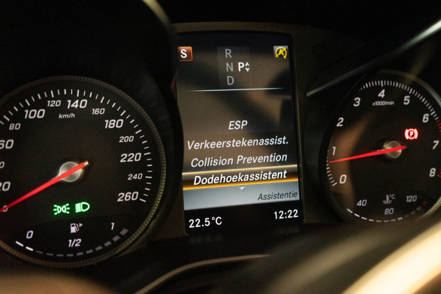 Mercedes-Benz C-Klasse Cabrio 200 Edition 1 / AMG/ Nekverwarming/ Adaptive Cruise Control/ 135kW (184PK)