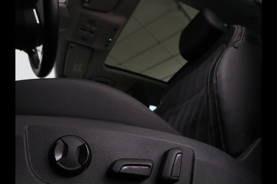 Škoda Superb 1.4 TSI iV Business Edition Plus | Panoramadak | Stoelverwarming | Leder/Alcantara | Adaptive cruise | 360 camera | Massage | Memory | Navigatie | Carplay | Achterbankverwarming | Canton | PHEV