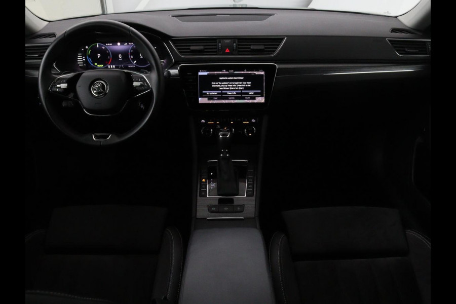 Škoda Superb 1.4 TSI iV Business Edition Plus | Panoramadak | Stoelverwarming | Leder/Alcantara | Adaptive cruise | 360 camera | Massage | Memory | Navigatie | Carplay | Achterbankverwarming | Canton | PHEV