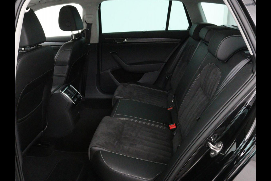 Škoda Superb 1.4 TSI iV Business Edition Plus | Panoramadak | Stoelverwarming | Leder/Alcantara | Adaptive cruise | 360 camera | Massage | Memory | Navigatie | Carplay | Achterbankverwarming | Canton | PHEV