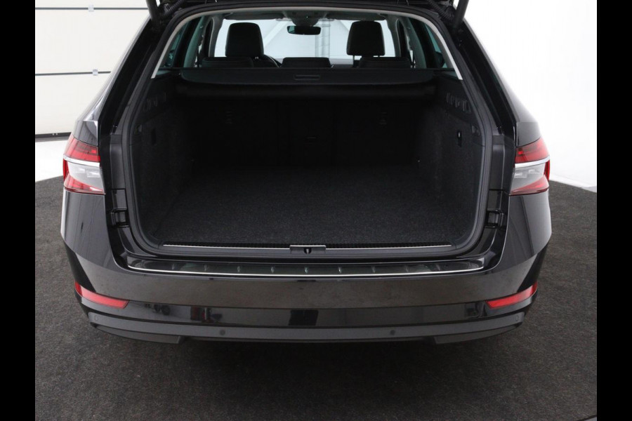 Škoda Superb 1.4 TSI iV Business Edition Plus | Panoramadak | Stoelverwarming | Leder/Alcantara | Adaptive cruise | 360 camera | Massage | Memory | Navigatie | Carplay | Achterbankverwarming | Canton | PHEV