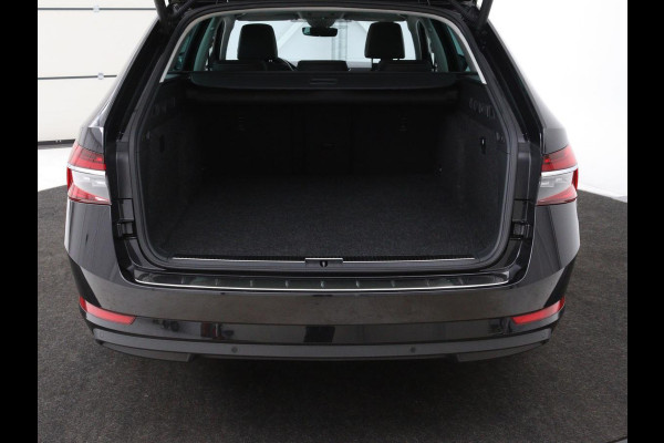 Škoda Superb 1.4 TSI iV Business Edition Plus | Panoramadak | Stoelverwarming | Leder/Alcantara | Adaptive cruise | 360 camera | Massage | Memory | Navigatie | Carplay | Achterbankverwarming | Canton | PHEV