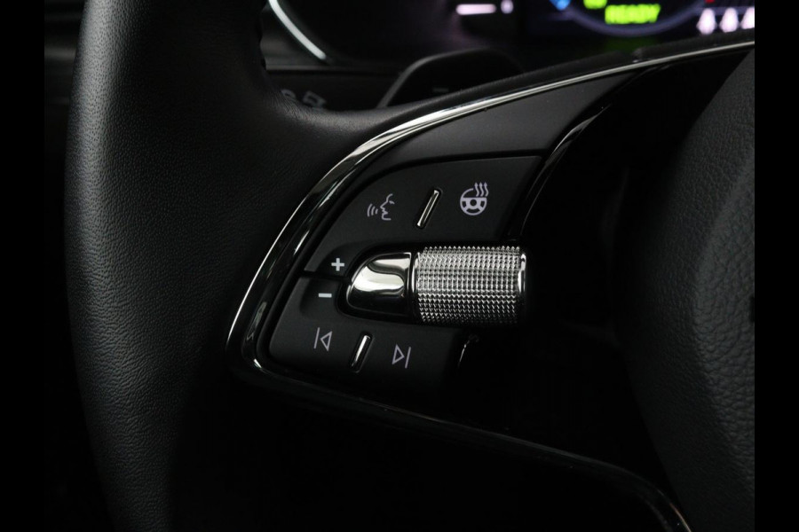 Škoda Superb 1.4 TSI iV Business Edition Plus | Panoramadak | Stoelverwarming | Leder/Alcantara | Adaptive cruise | 360 camera | Massage | Memory | Navigatie | Carplay | Achterbankverwarming | Canton | PHEV