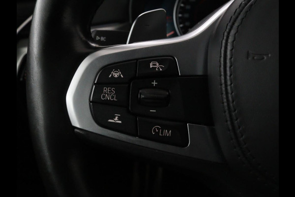 BMW 5 Serie 540d xDrive M Sport | Panoramadak | Head-Up | Adaptive cruise | Carplay | Alcantara | Harman/Kardon | Stoelverwarming | Trekhaak | Sfeerverlichting