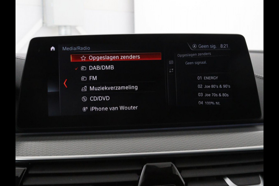 BMW 5 Serie 540d xDrive M Sport | Panoramadak | Head-Up | Adaptive cruise | Carplay | Alcantara | Harman/Kardon | Stoelverwarming | Trekhaak | Sfeerverlichting