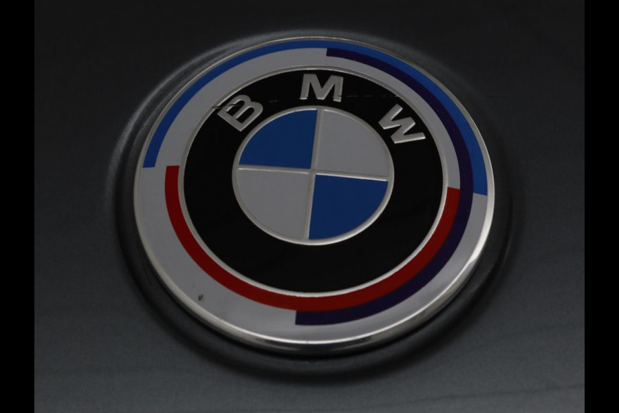 BMW 5 Serie 540d xDrive M Sport | Panoramadak | Head-Up | Adaptive cruise | Carplay | Alcantara | Harman/Kardon | Stoelverwarming | Trekhaak | Sfeerverlichting