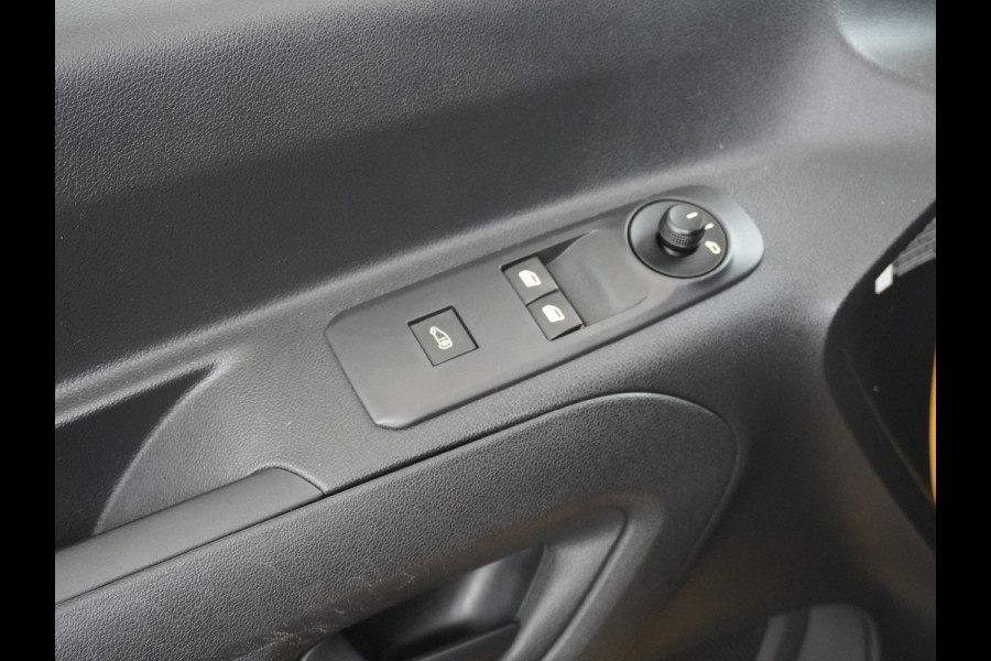 Opel Combo 1.5CDTI EURO6 9x Op voorraad! 3-Persoons Airco Cruise Control Bluetooth Elektr.ramen Elektr.spiegels+Verwarmd Centr.Vergr+ab. L1 Schuifdeur Betonplex vloer Lat om Lat betimmering