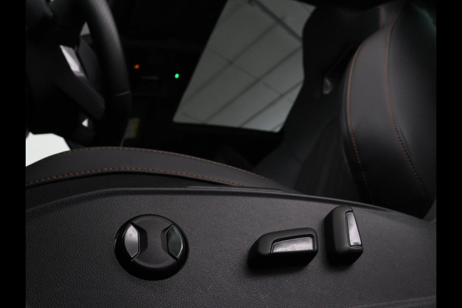 Seat Leon 1.4 e-Hybrid Limited | Panoramadak | Camera | Adaptive cruise | Carplay | Memory | Stoel & Stuurverwarming