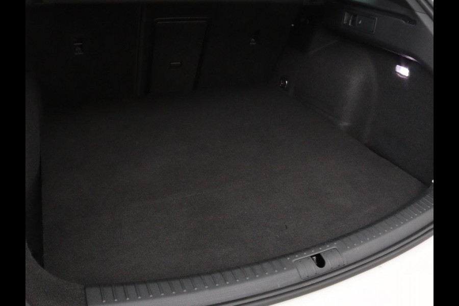 Seat Leon 1.4 e-Hybrid Limited | Panoramadak | Camera | Adaptive cruise | Carplay | Memory | Stoel & Stuurverwarming