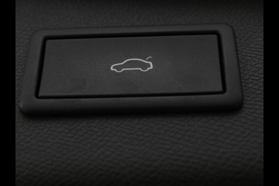 Seat Leon 1.4 e-Hybrid Limited | Panoramadak | Camera | Adaptive cruise | Carplay | Memory | Stoel & Stuurverwarming