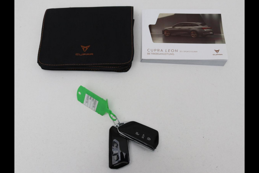 Seat Leon 1.4 e-Hybrid Limited | Panoramadak | Camera | Adaptive cruise | Carplay | Memory | Stoel & Stuurverwarming