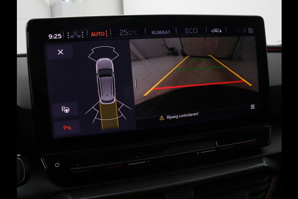 Seat Leon 1.4 e-Hybrid Limited | Panoramadak | Camera | Adaptive cruise | Carplay | Memory | Stoel & Stuurverwarming