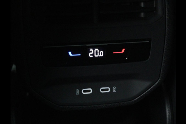 Seat Leon 1.4 e-Hybrid Limited | Panoramadak | Camera | Adaptive cruise | Carplay | Memory | Stoel & Stuurverwarming