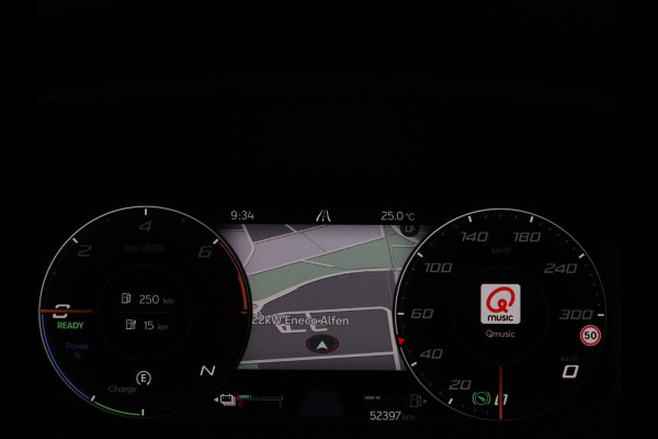 Seat Leon 1.4 e-Hybrid Limited | Panoramadak | Camera | Adaptive cruise | Carplay | Memory | Stoel & Stuurverwarming