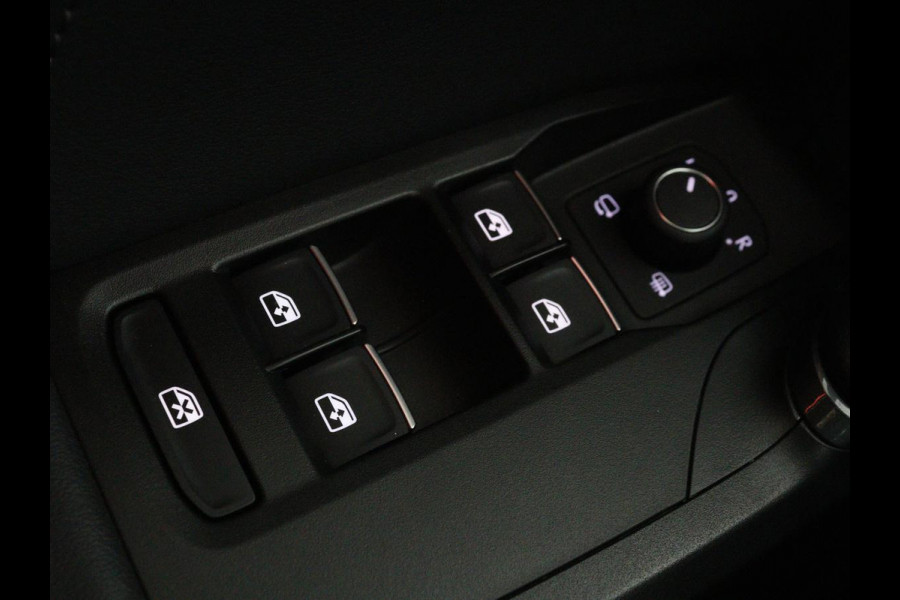 Seat Leon 1.4 e-Hybrid Limited | Panoramadak | Camera | Adaptive cruise | Carplay | Memory | Stoel & Stuurverwarming