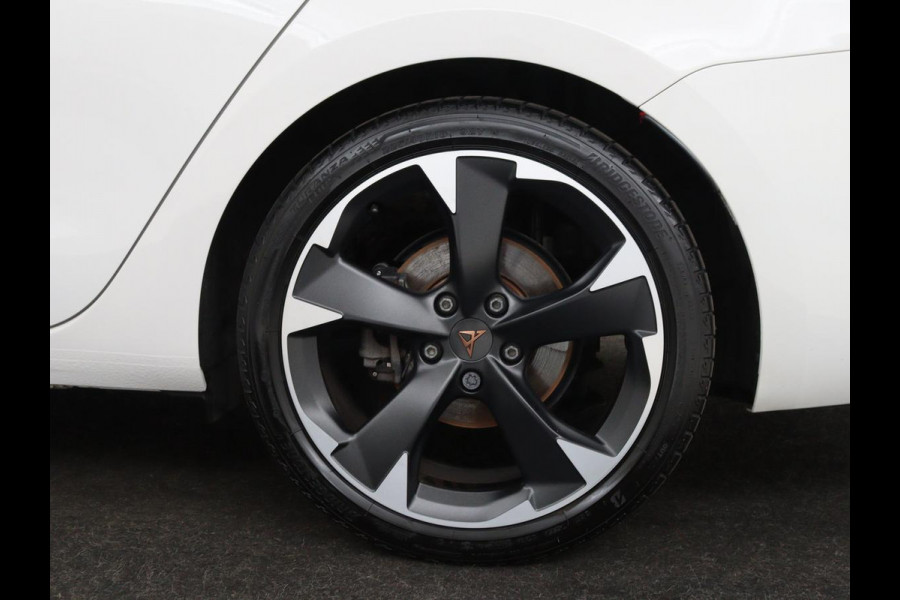 Seat Leon 1.4 e-Hybrid Limited | Panoramadak | Camera | Adaptive cruise | Carplay | Memory | Stoel & Stuurverwarming