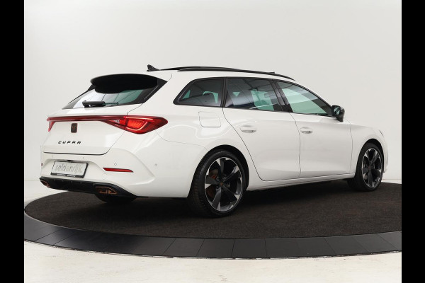 Seat Leon 1.4 e-Hybrid Limited | Panoramadak | Camera | Adaptive cruise | Carplay | Memory | Stoel & Stuurverwarming