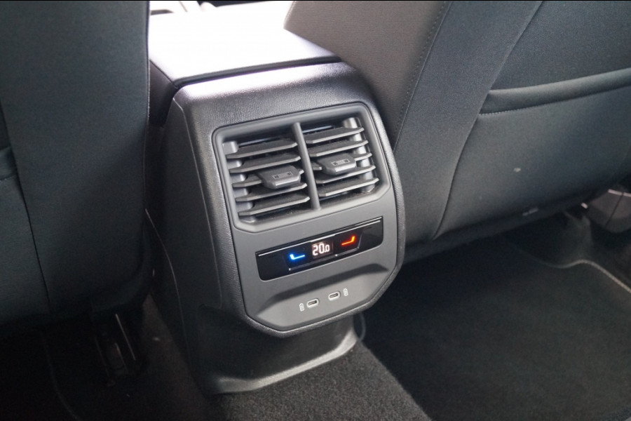 Seat Leon 1.0 TSI 110pk Style -NAVI-ECC-LED-PDC-