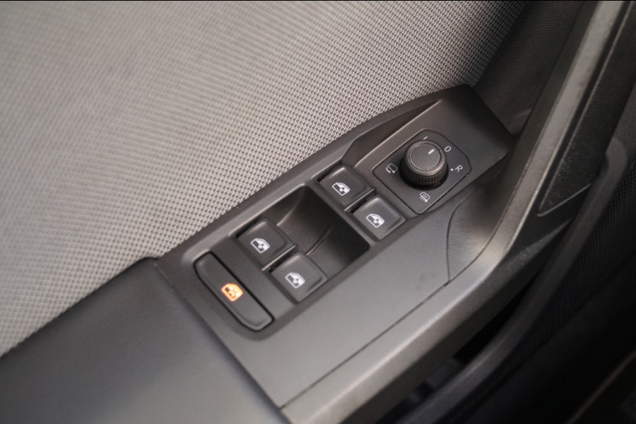 Seat Leon 1.0 TSI 110pk Style -NAVI-ECC-LED-PDC-