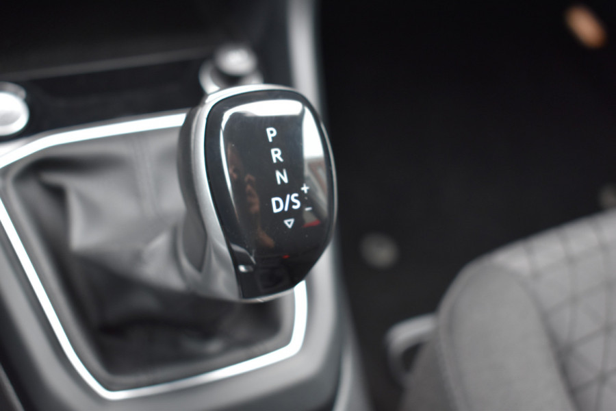 Volkswagen T-Cross 1.0 TSI Life Keyless/apple carplay/Stoelverwarming