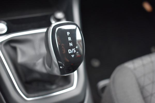 Volkswagen T-Cross 1.0 TSI Life Keyless/apple carplay/Stoelverwarming