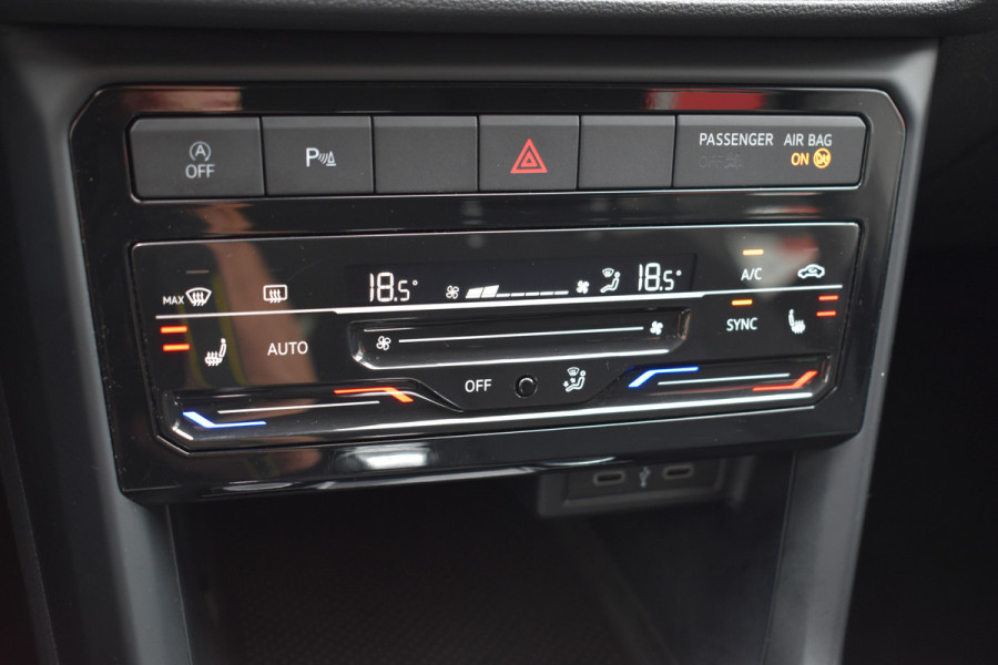 Volkswagen T-Cross 1.0 TSI Life Keyless/apple carplay/Stoelverwarming