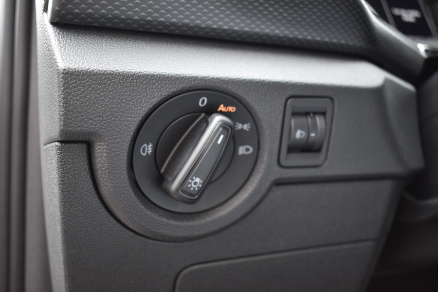 Volkswagen T-Cross 1.0 TSI Life Keyless/apple carplay/Stoelverwarming