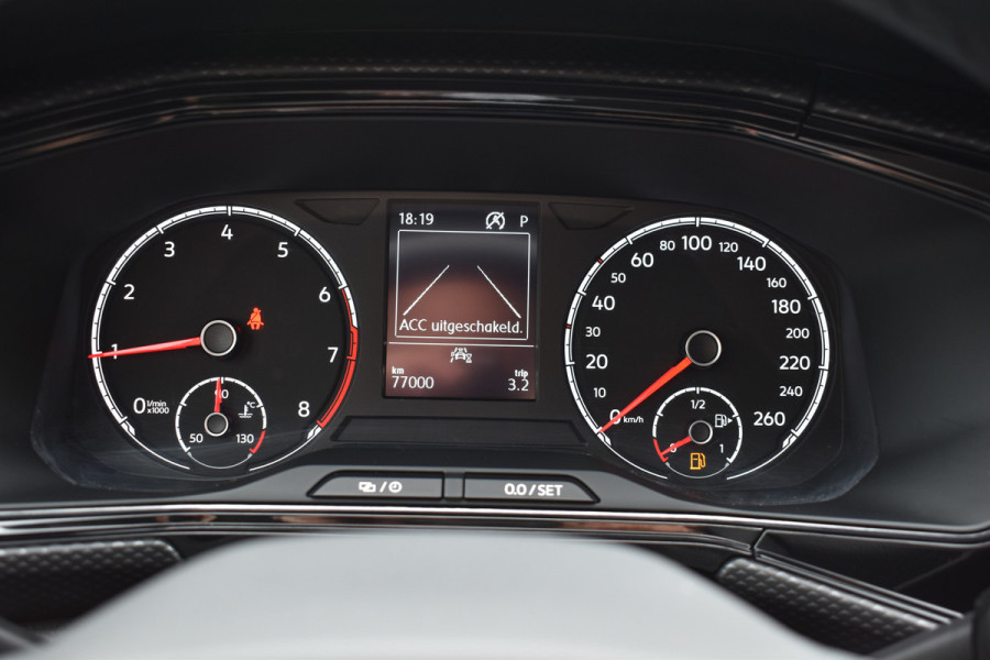 Volkswagen T-Cross 1.0 TSI Life Keyless/apple carplay/Stoelverwarming