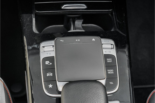 Mercedes-Benz A-Klasse 250 Premium Plus AMG-Line Night Pano Burmester Ambiente