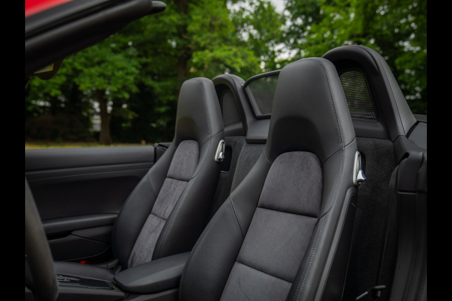Porsche 718 Boxster 2.0 | PDLS | Sportuitlaat | Indisch Rood | GT-sportstuur