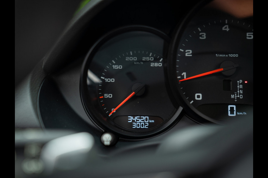 Porsche 718 Boxster 2.0 | PDLS | Sportuitlaat | Indisch Rood | GT-sportstuur