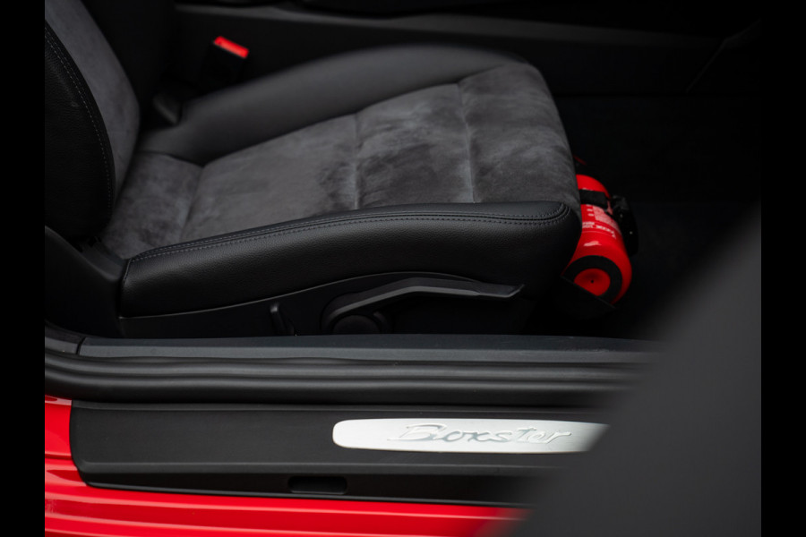 Porsche 718 Boxster 2.0 | PDLS | Sportuitlaat | Indisch Rood | GT-sportstuur